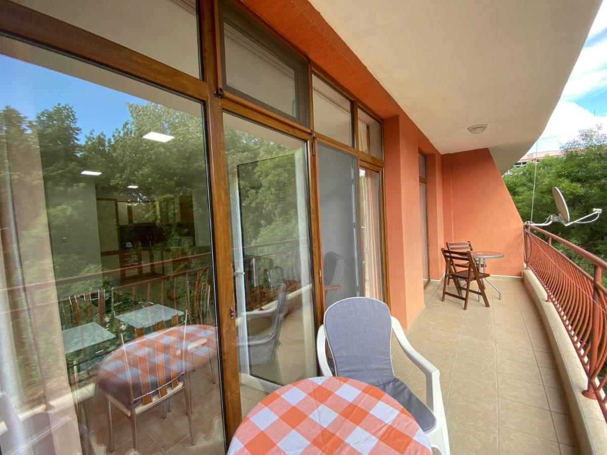 One Bedroom Apartment Anita А15 Сонячний Берег Екстер'єр фото