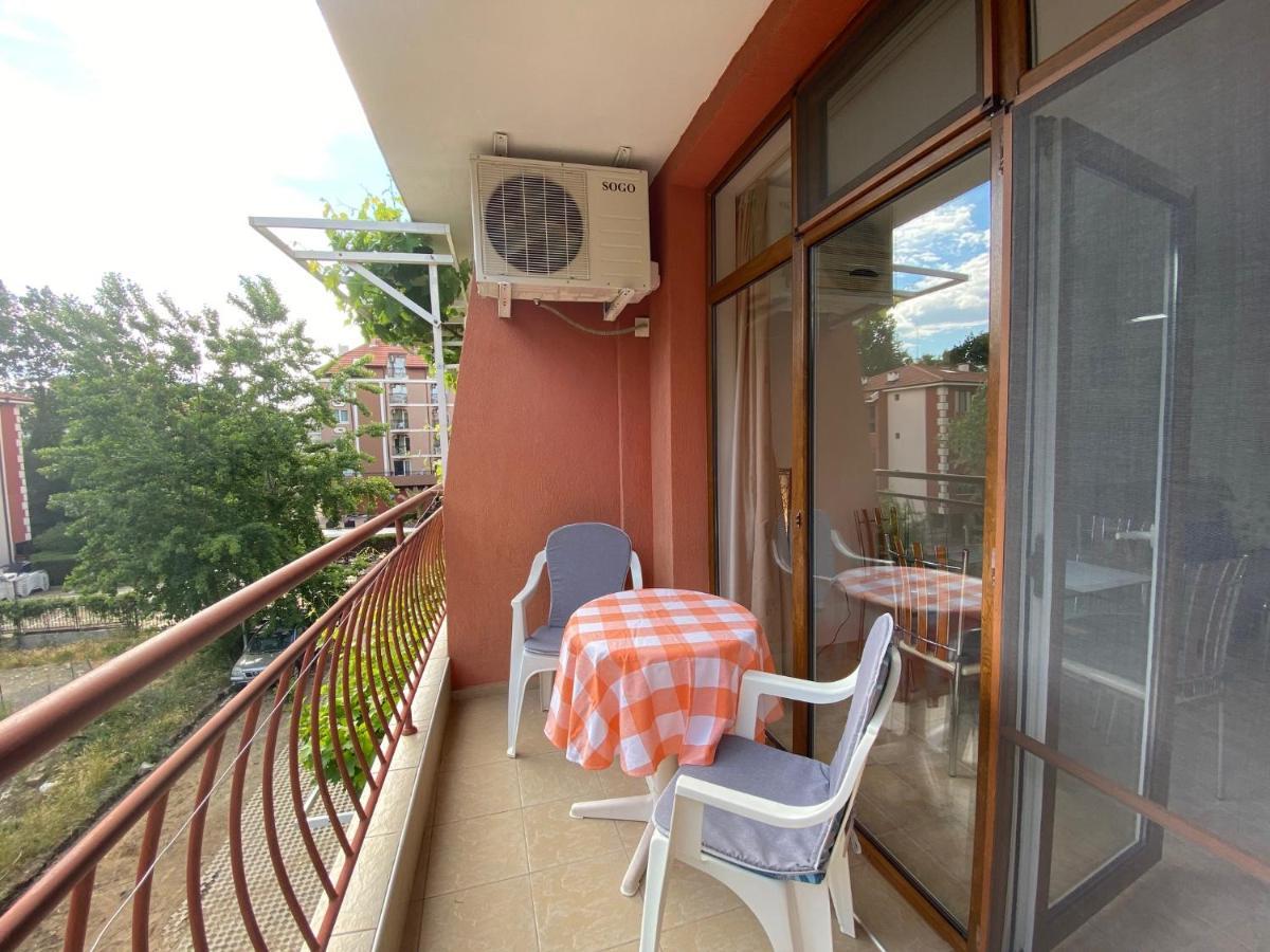 One Bedroom Apartment Anita А15 Сонячний Берег Екстер'єр фото